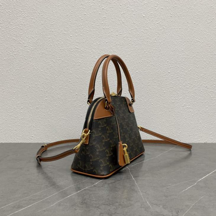 Picture of Celine Handbags _SKUfw225666610fw